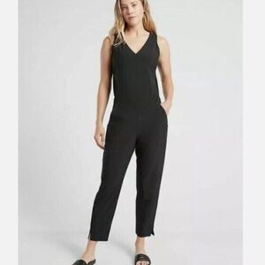 Athleta Brooklyn Jumpsuit 12 Black Sleeveless V Neck 981021